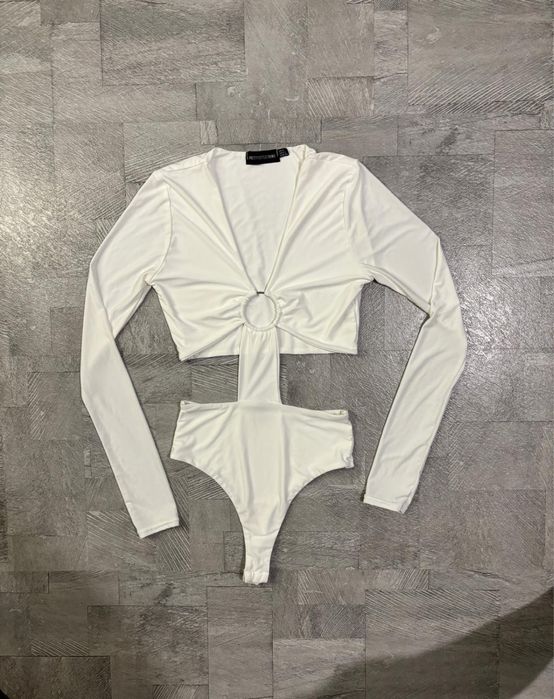 Białe body na dlugi rekaw
