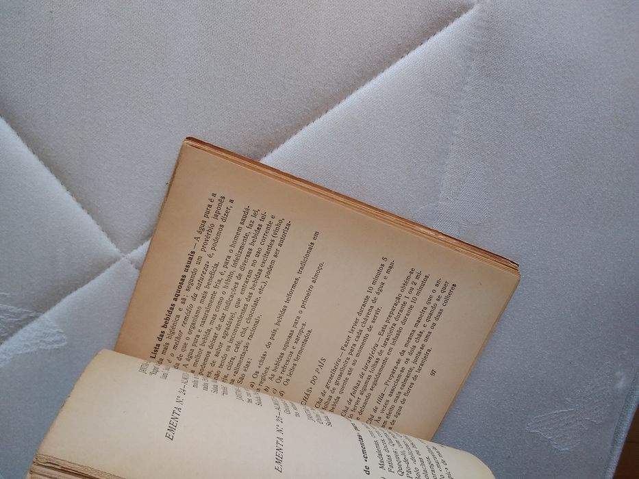 3 livros antigos tudo 5€
