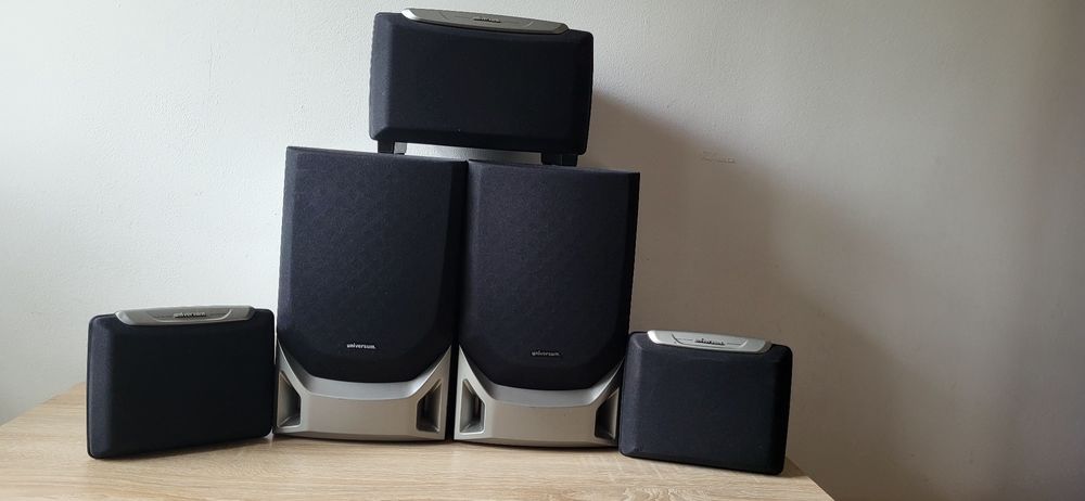 Zestaw Głośników UNIVERSUM .