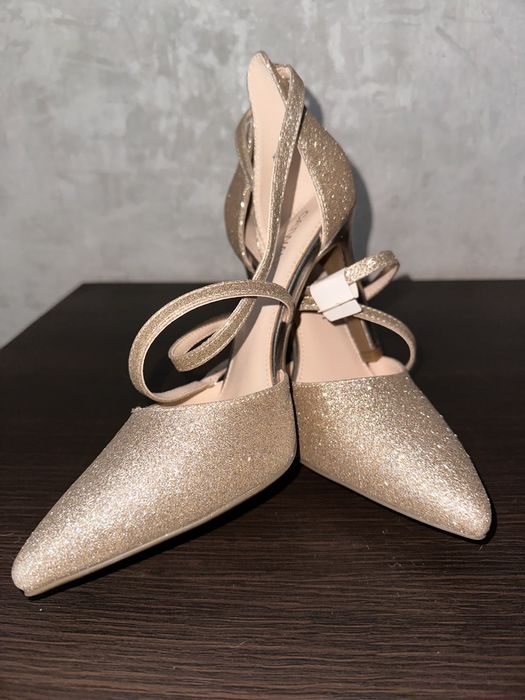 Шкіряні туфлі святкові 38р