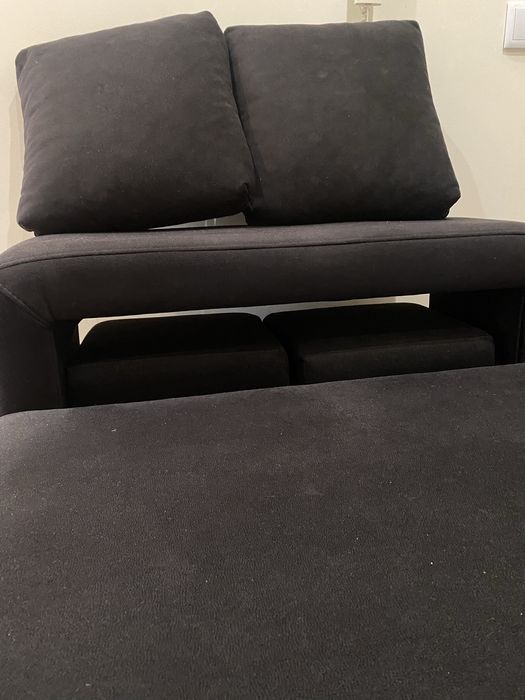 Sofá modular em preto – ótimo estado