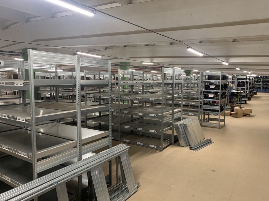 Продаж: Склад ( виробництво ) 4000м + 350м Офісів + 1,2 га територія