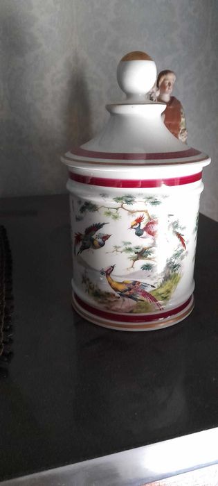 Vendo serviços de chá e café