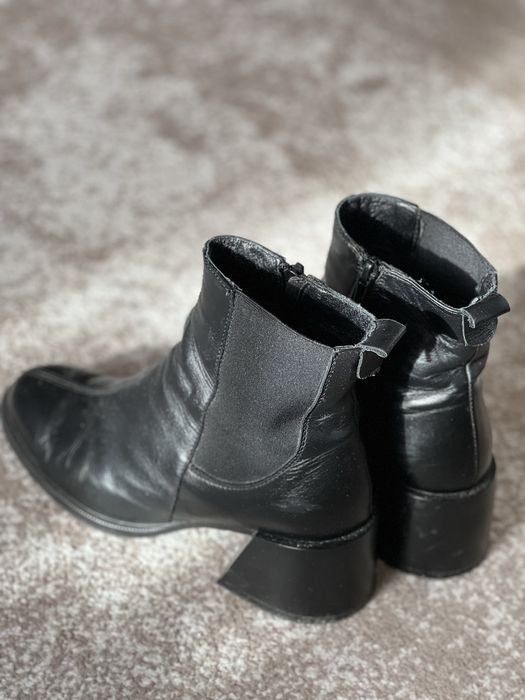 Шкіряні осінні ботінки 37 р