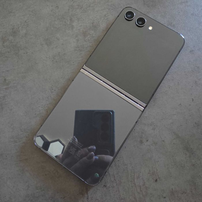 Telefon samsung Flip 5 512gb zadbany