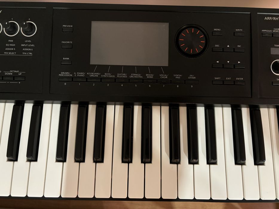 Syntezator Roland FA 06 ver. 2.0