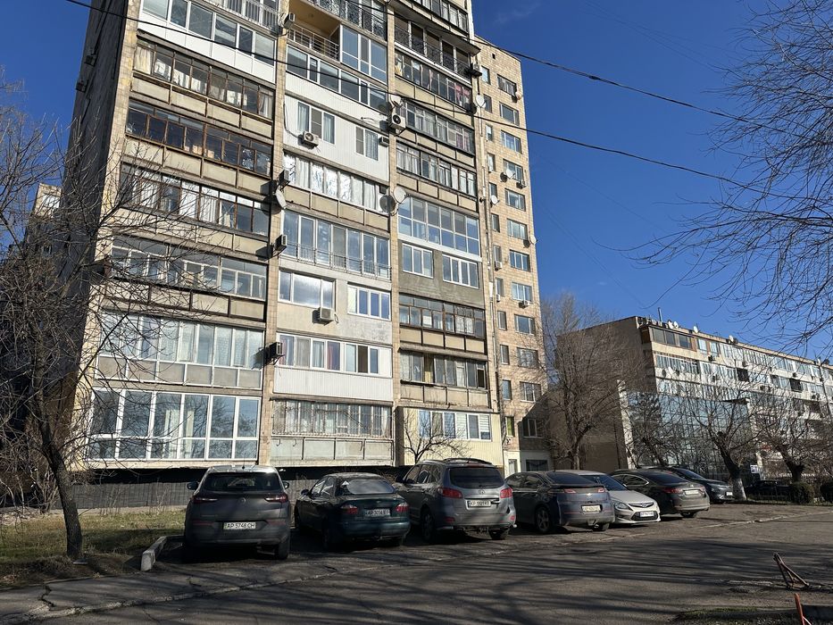 Продаж 3-кімнатної квартири вул Тбіліська