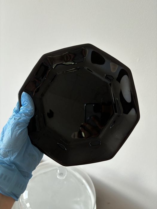 Talerz czarny szklany czeski vintage 90’