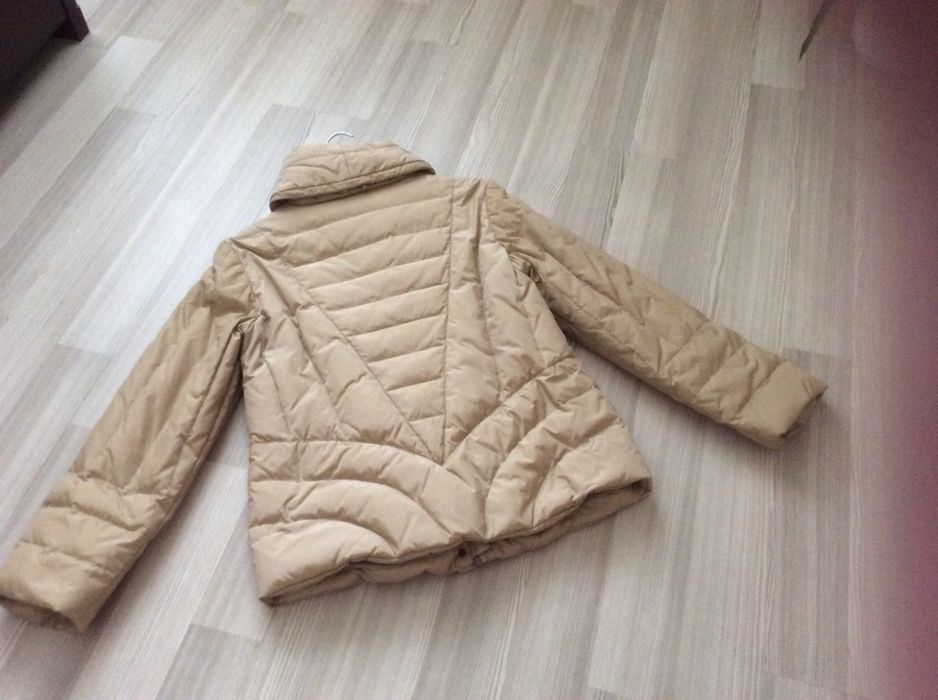 Продаются женские демисезонные куртки