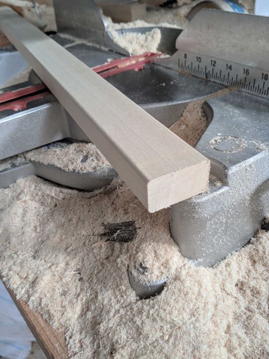 Вагонка, лежак. Вільха, липа. У сауни та лазні.