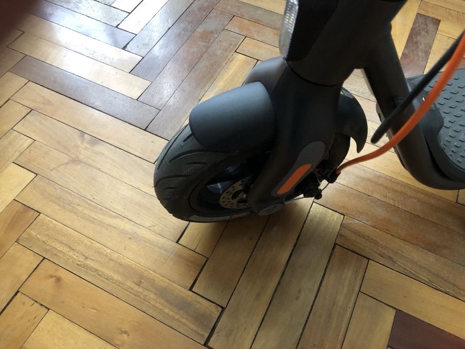 Електросамокат Segway ninebot F2 plus НОВИЙ!
