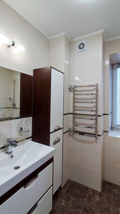 Продаж вул. Дениса Рачiнського,25А. 15 хв Метро