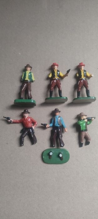 Żołnierzyki PRL - Uszkodzone - Kowboje