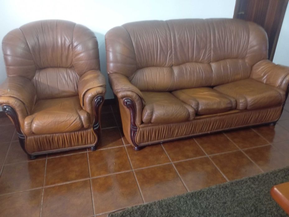 Sofás clássicos pele