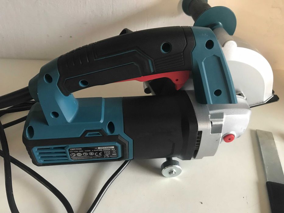 Штроборіз Erbauer EWC1500,125 мм.1500 Вт.,220-240 В. з Англії