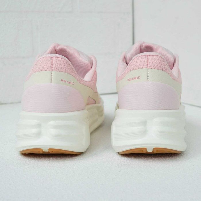 Nike Shield Comfort Ride Pink рожеві кросівки жіночі найк кроссовки кросовки