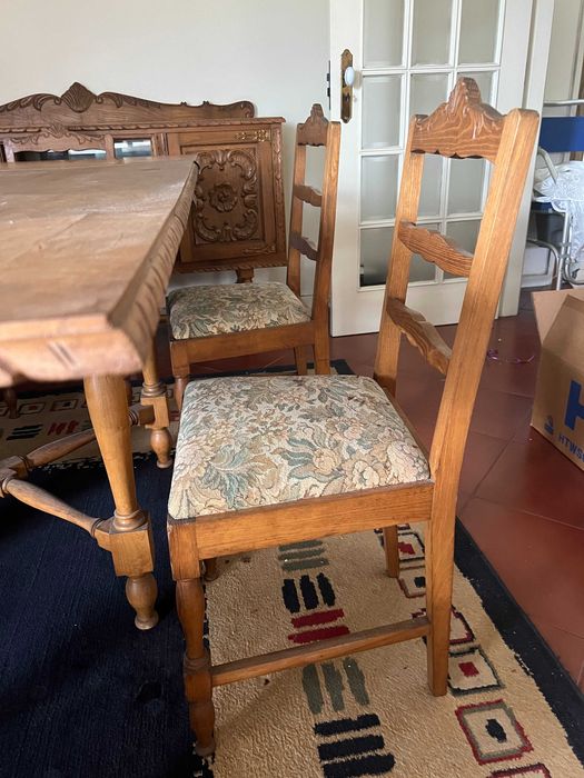 Mesa de Jantar Extensível em Madeira Rústica + 6 Cadeiras