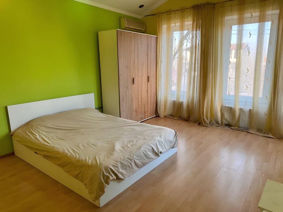 Cдам посучточно мероприятий дом 5 спален бассейн подогрев сауна 13 ф)