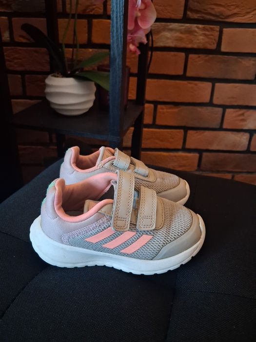Buty ADIDAS dla dziewczynki r.23,5
