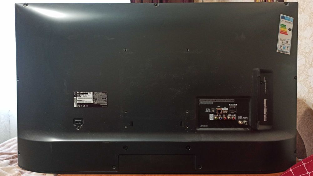 Smart TV 4к LG 43UK6750PLD разбита матрица