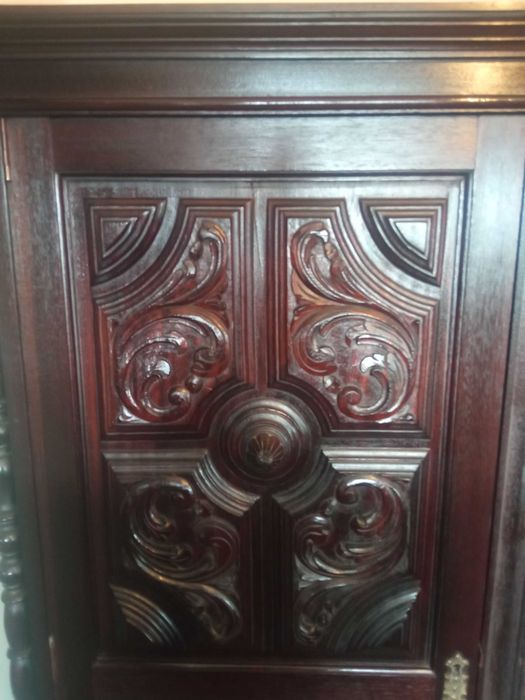 Guarda Vestidos Antigo Em Mogno