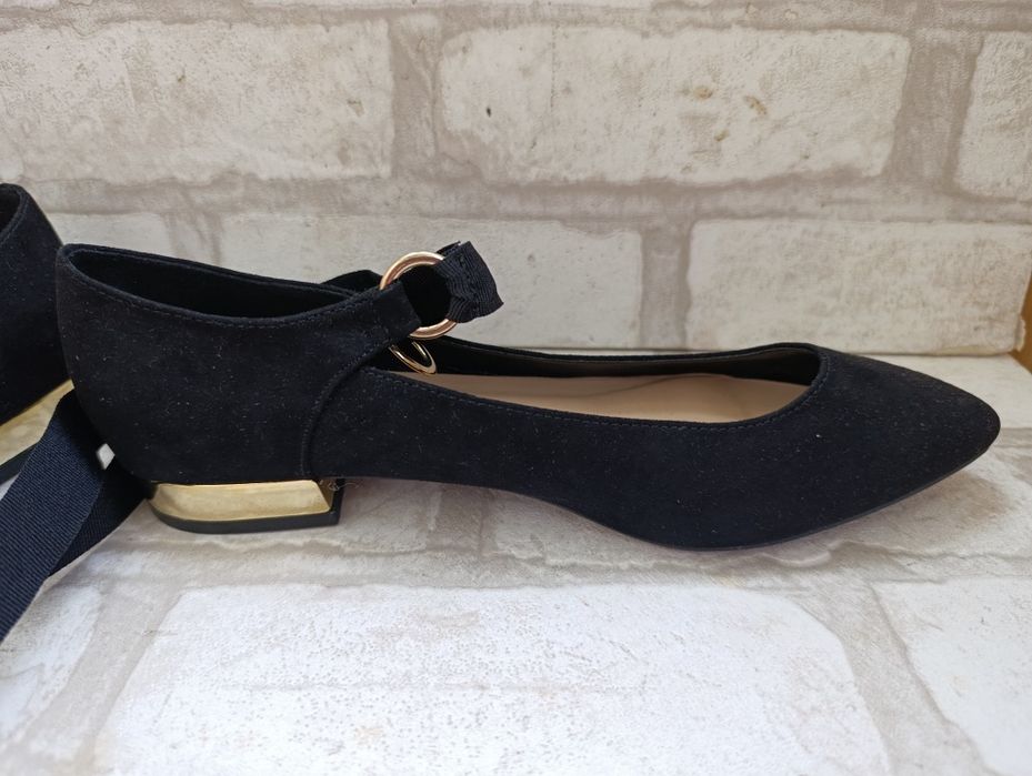 Нові замшеві балетки