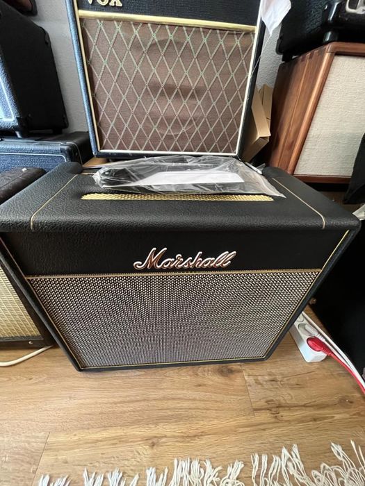 Amplificador Black Heart Killer Ant 1W , Marshall SV20c, Vários Pedais