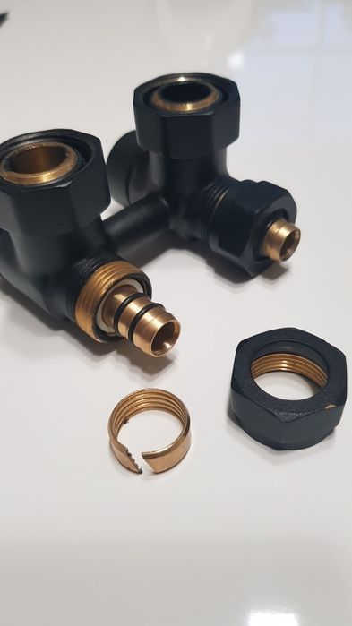 Zawór odcinający kątowy Vario Term kaloryfer