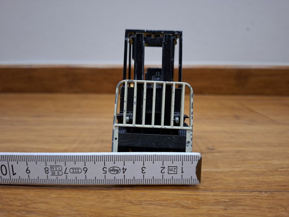 Model wózka widłowego Yale Conrad 2998 1:50 Metal Retro