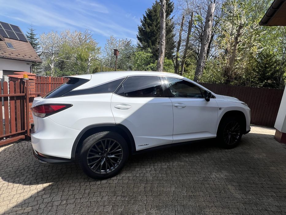Samochód osobowy Lexus RX450H