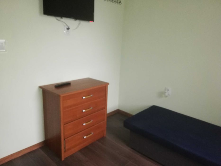 Pokoje 3 osobowe z łazienką blisko CPK Baranów i Panattoni Kozerki