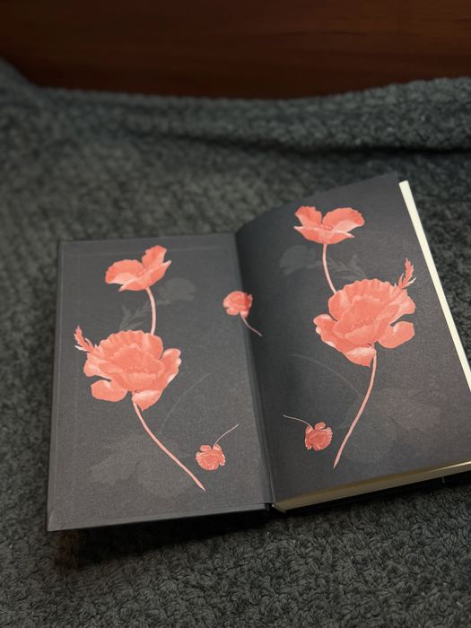 Продам книгу «Священик» Сьєрра Сімоне