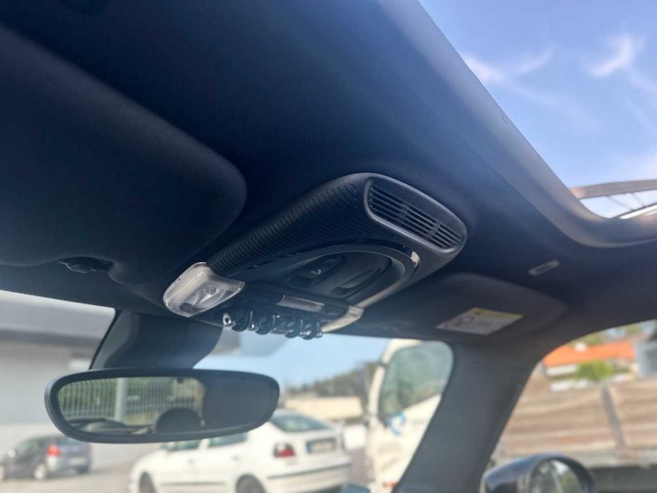 MINI Cooper 3 portas Premium Plus