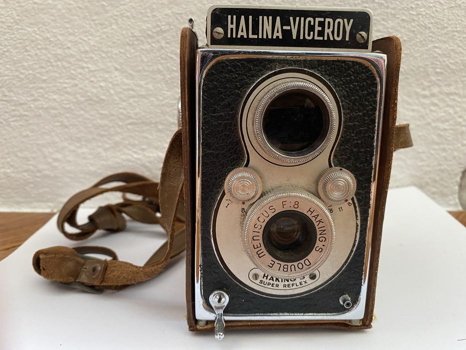 Maquina fotografica Halina Viceroy com estojo