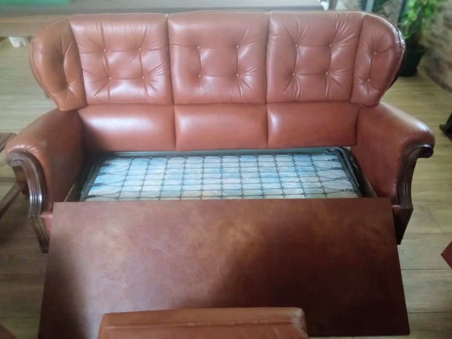 Sofá cama cabedal castanho