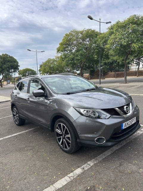 Nissan Qashqai 1.6dci Tekna October 2016,  88,400 km for sale Albufeira €14,950