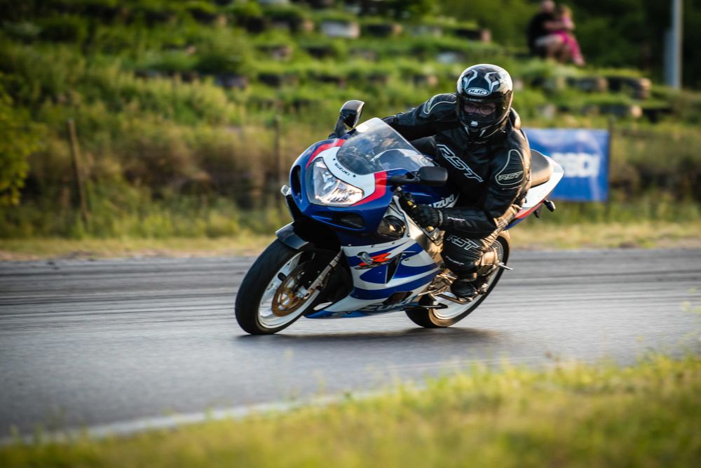 Suzuki GSX-R 750 K1 – klasyk sportu, zadbany, doinwestowany