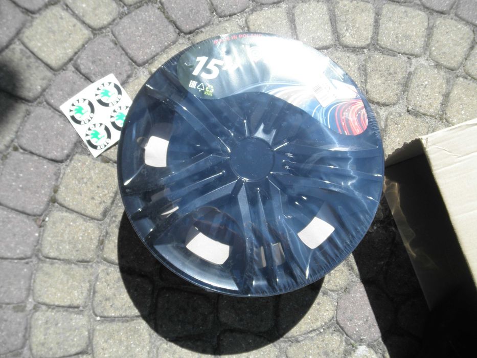 Kołpaki 15" oryginalne JESTIC FUN BLACK- NOWE. Komplet SKODA.