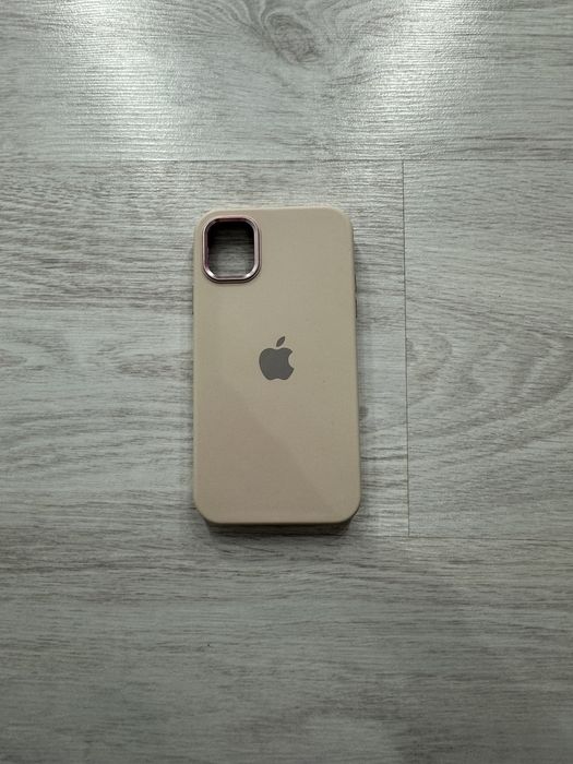 Чохол на iPhone 11