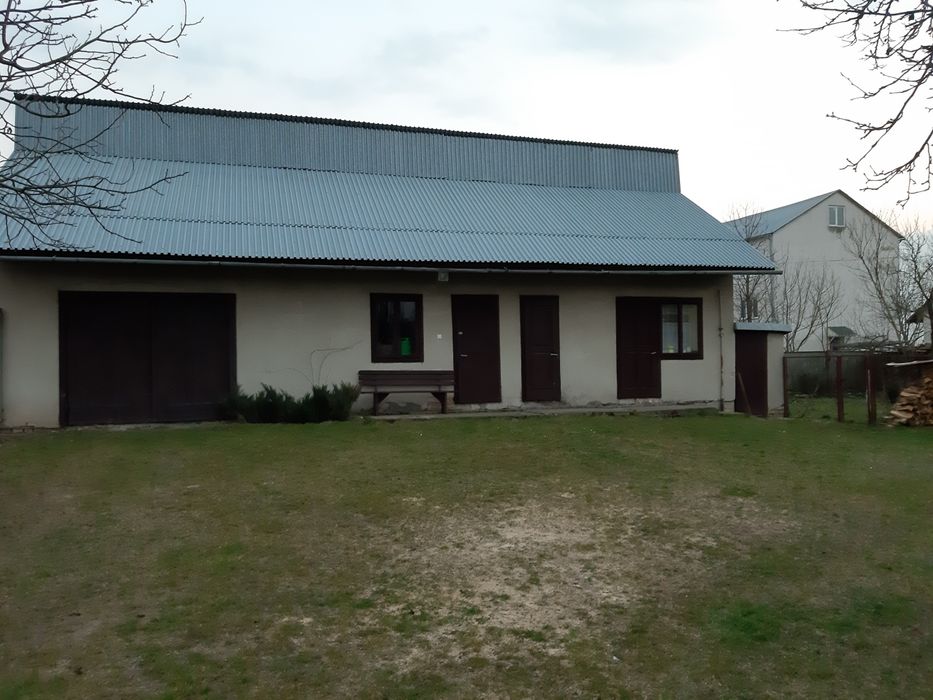 Продам будинок в м. Буську