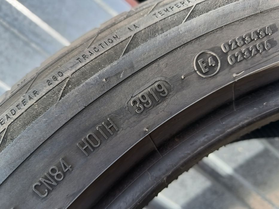 Opony letnie 235/50/19 Continental