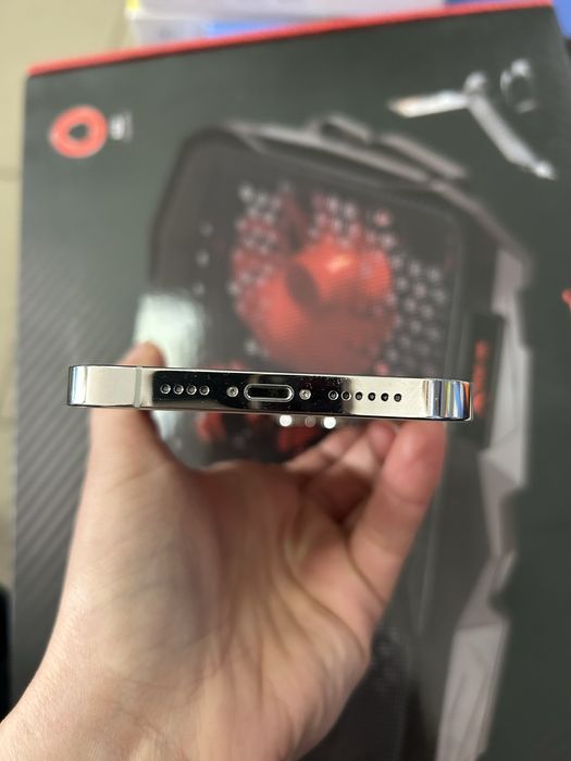 iPhone 13 Pro Max ( Lock icloud)