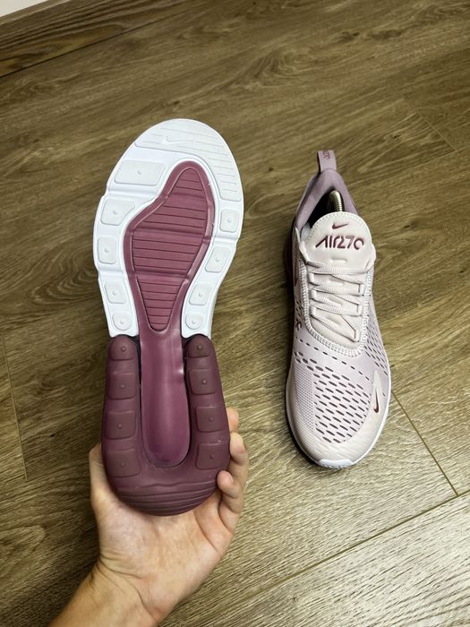 Продам БОМБЕЗНІ жіночі кросівки Nike Air Max 270 “Elemental Rose”