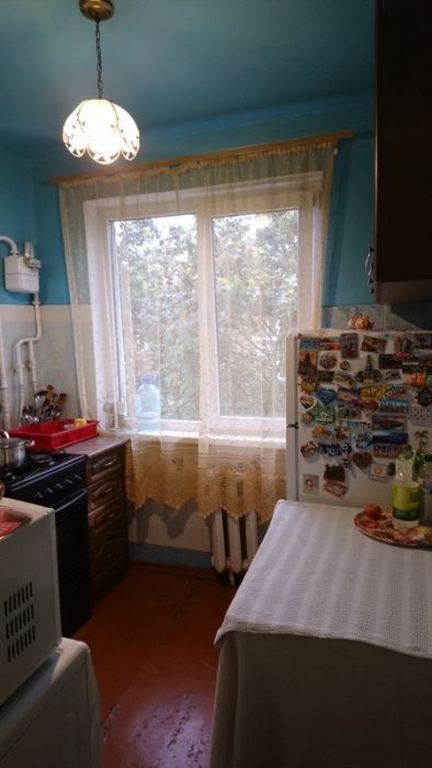 Здам кімнату  прохідну  для 1 дівчини (не здана) без хозяйки в Центрі