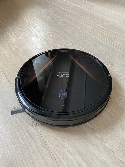 Продаю робот пилосос Eufy RoboVac G20 Hybrid (майже новий)
