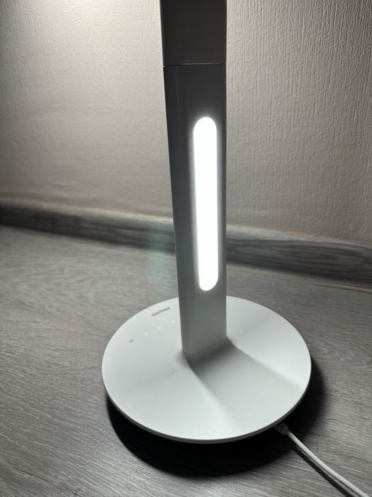 Розумна настільна лампа Philips в колаборації з Xiaomi