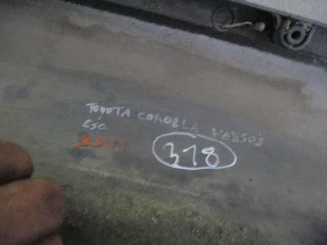 Embaladeira esquerda TOYOTA Corolla Verso (ZER_, ZZE12_, R1_)