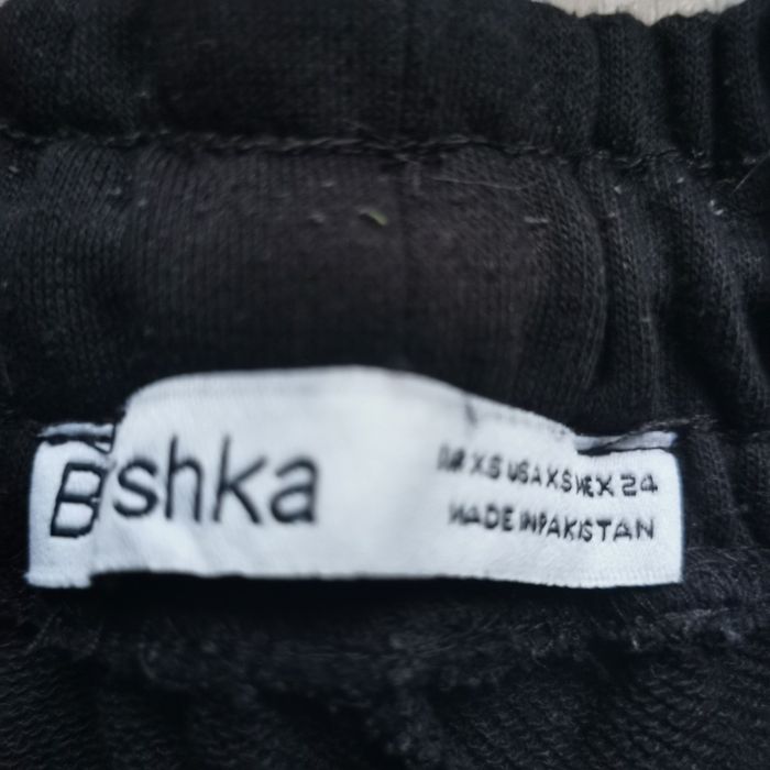 Spodnie dresowe r. XS Bershka