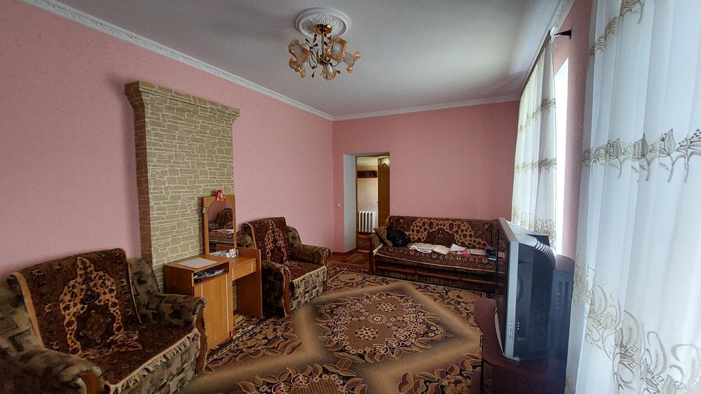 Продам будинок. Вул.Старицького,32.