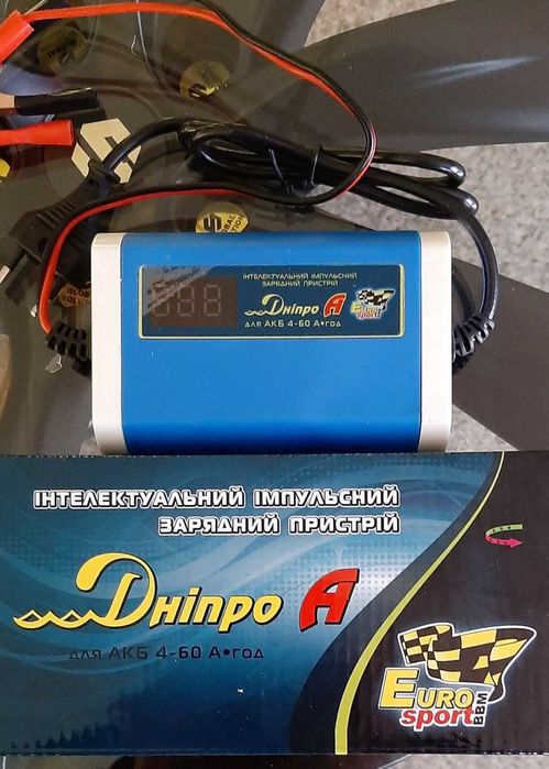 Импульсное зарядное устройство Днепр А 12 В, 2.6A